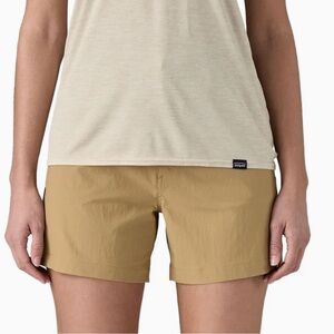 Patagonia Quandary Shorts in Classic Tan Women’s 6